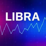 Courtroom with empty defendant seats labeled Milei Siblings and LIBRA meme coin graphics, representing their absence amid a $4.5M crypto scandal.